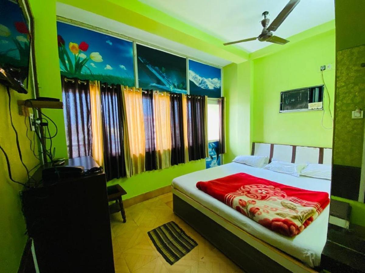 Staymaker Hotel Prerana Tarapith Ngoại thất bức ảnh
